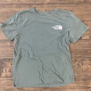 Woman’s North Face Shirt